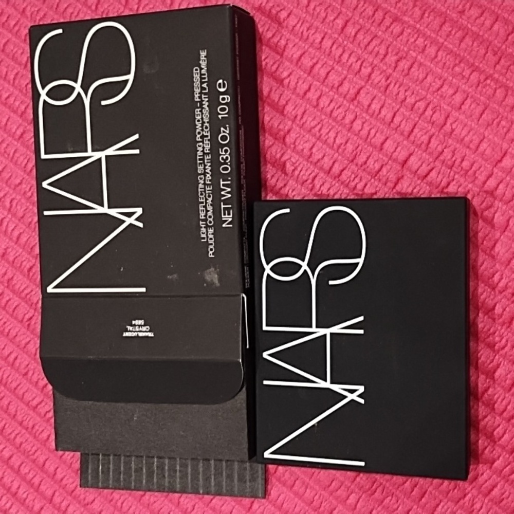 NARS Light Reflecting Setting Powder - White - Picture 5 of 9